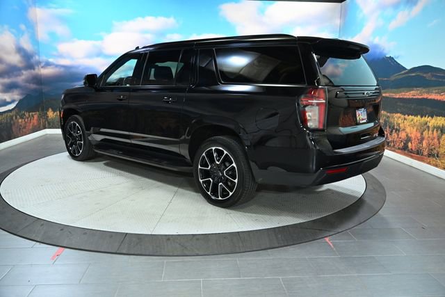 Used 2023 Chevrolet Suburban RST w/ Luxury Package image 7