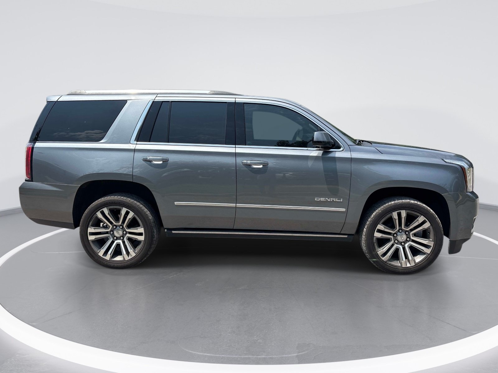 Used 2019 GMC Yukon Denali w/ Denali Ultimate Package AWD/4WD image 9