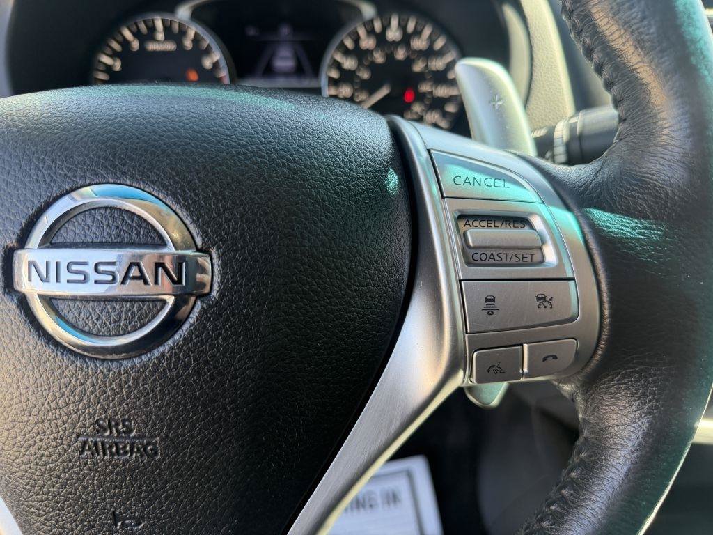 Used 2016 Nissan Altima 3.5 SL w/ 3.5 Technology Package FWD image 14