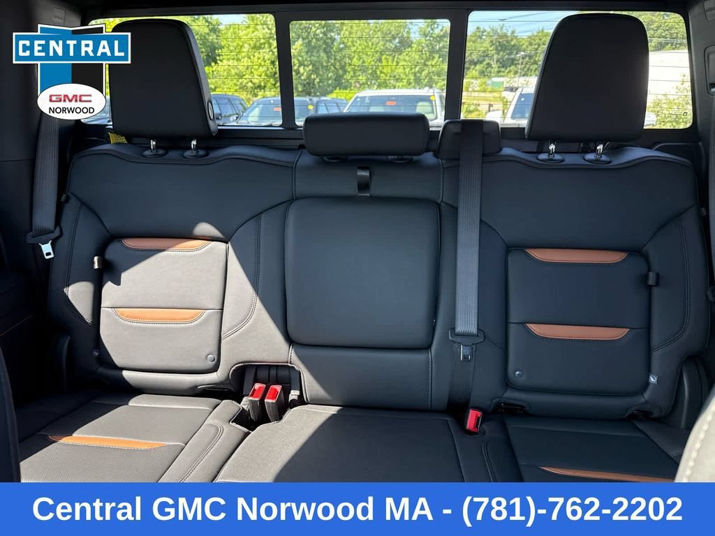 New 2026 GMC Sierra 2500 AT4 w/ AT4 Preferred Package AWD/4WD image 23