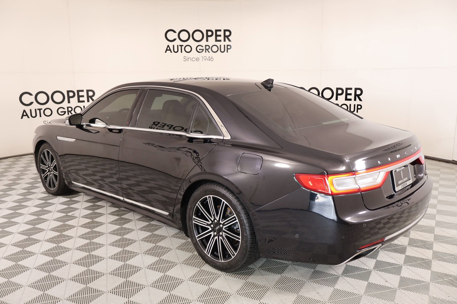 Used 2019 Lincoln Continental Reserve FWD image 23