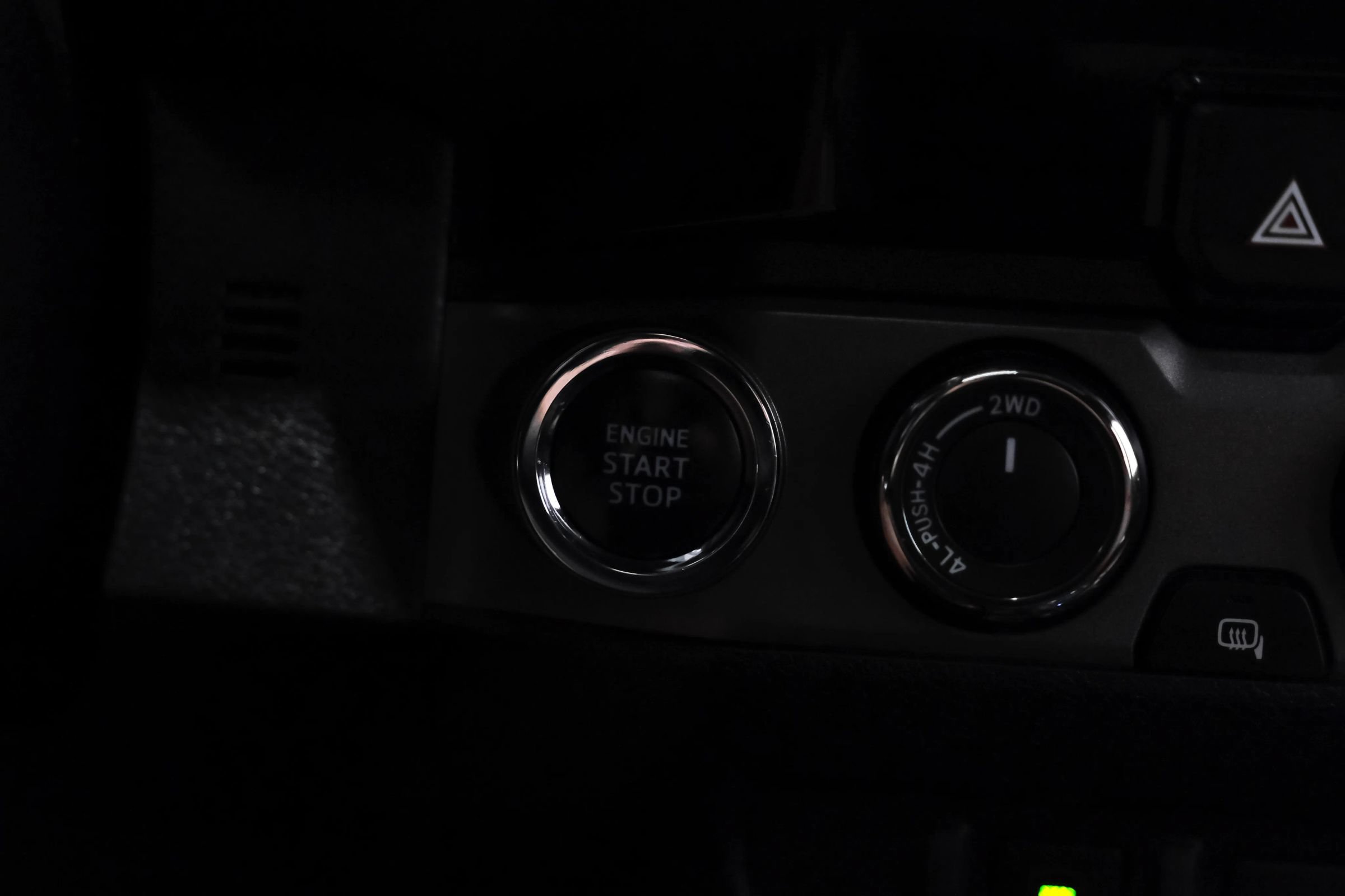 Used 2017 Toyota Tacoma TRD Sport w/ Premium & Technology Package AWD/4WD image 18