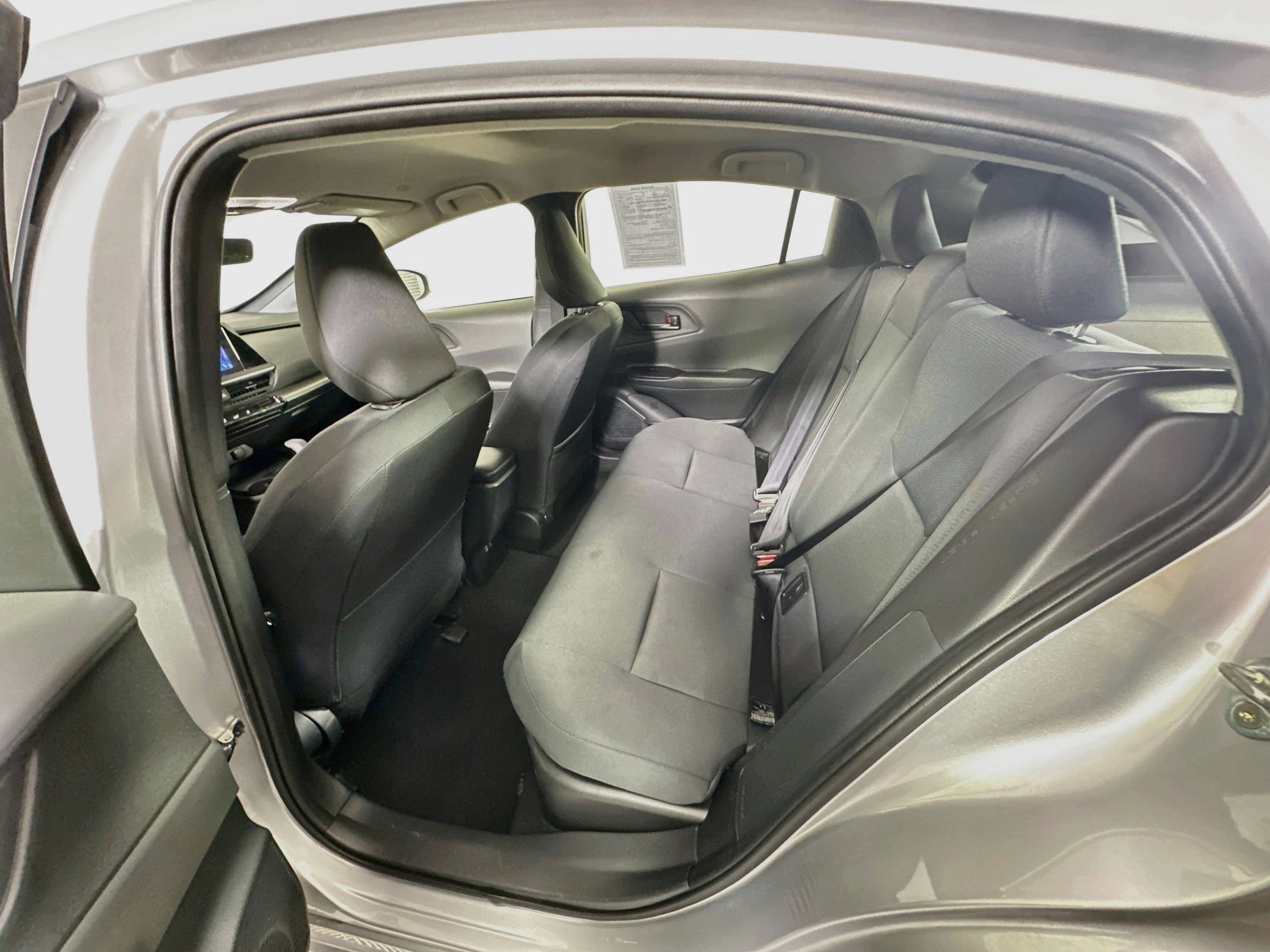 Used 2025 Toyota Prius LE FWD image 26