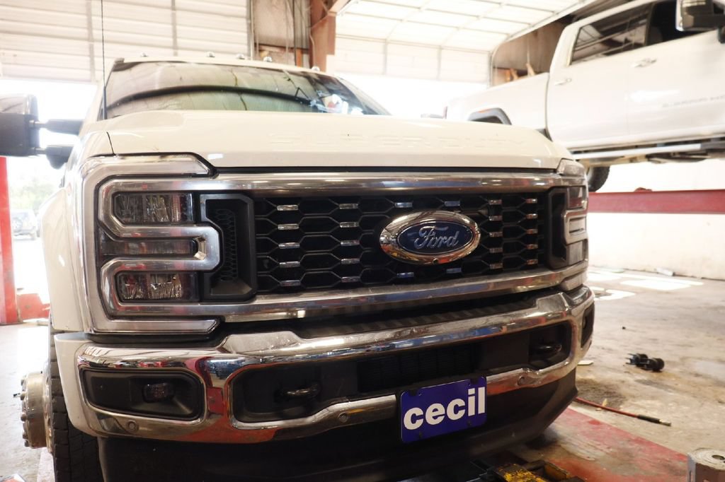 Used 2025 Ford F450 King Ranch w/ Chrome Package AWD/4WD image 2