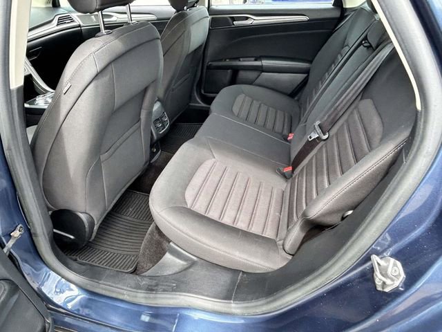 Used 2018 Ford Fusion SE w/ Fusion SE Technology Package image 9