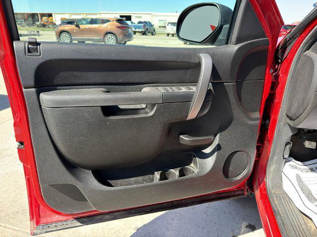 Used 2011 Chevrolet Silverado 1500 LT w/ All-Star Edition AWD/4WD image 9