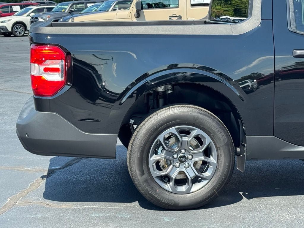 New 2025 Ford Maverick XLT w/ XLT Luxury Package FWD image 40