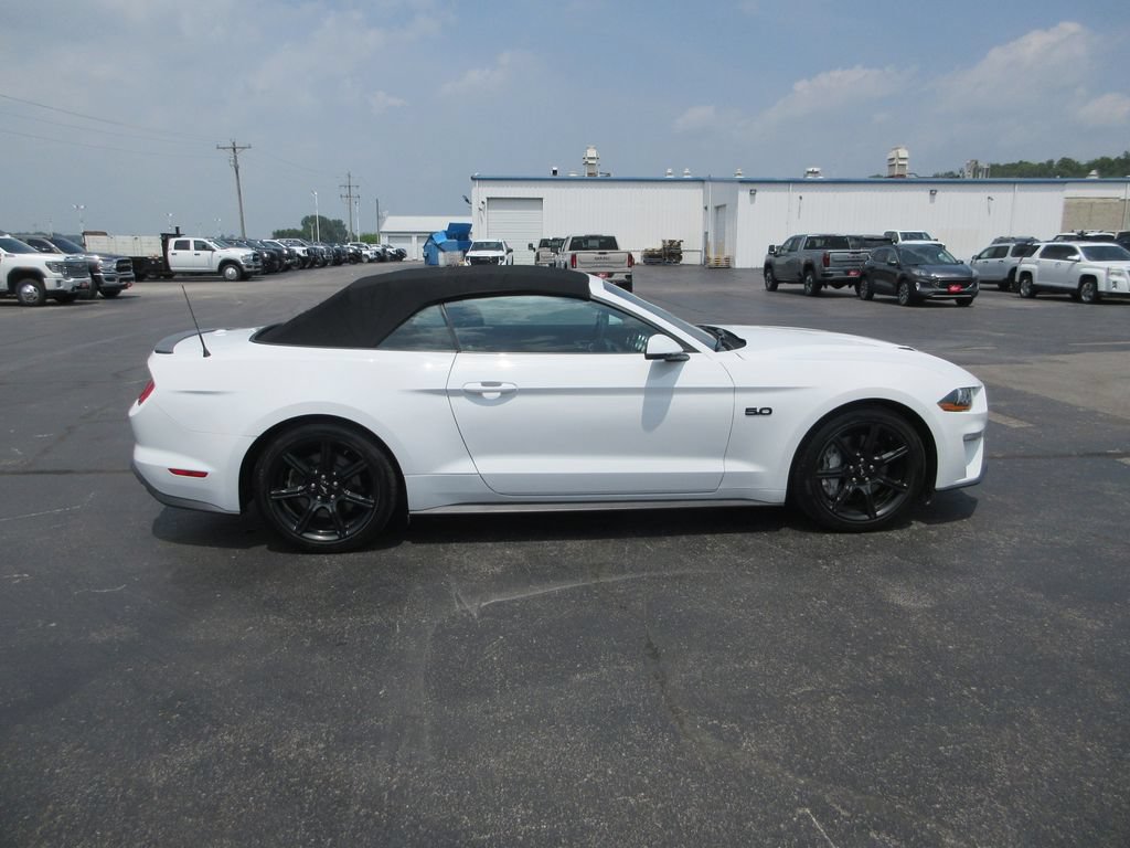 Used 2019 Ford Mustang GT Premium w/ Black Accent Package RWD image 5