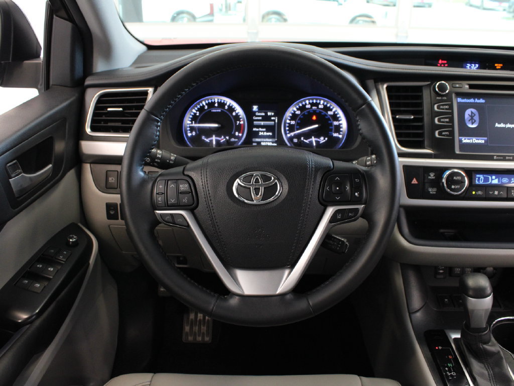 Used 2017 Toyota Highlander XLE FWD image 20