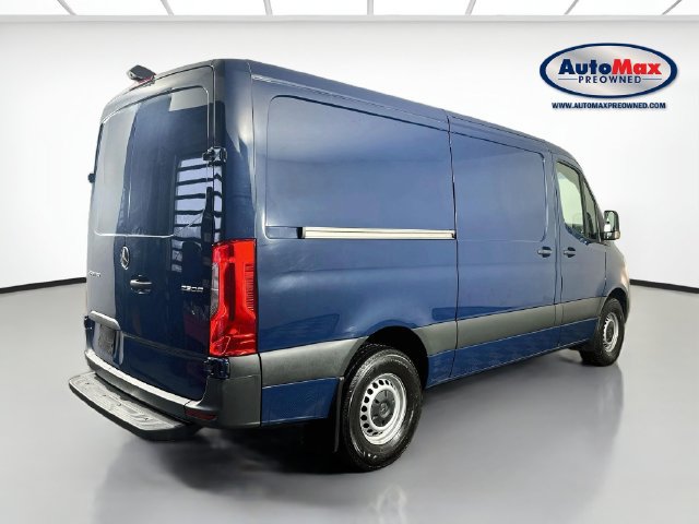 Used 2025 Mercedes-Benz Sprinter 2500 image 2