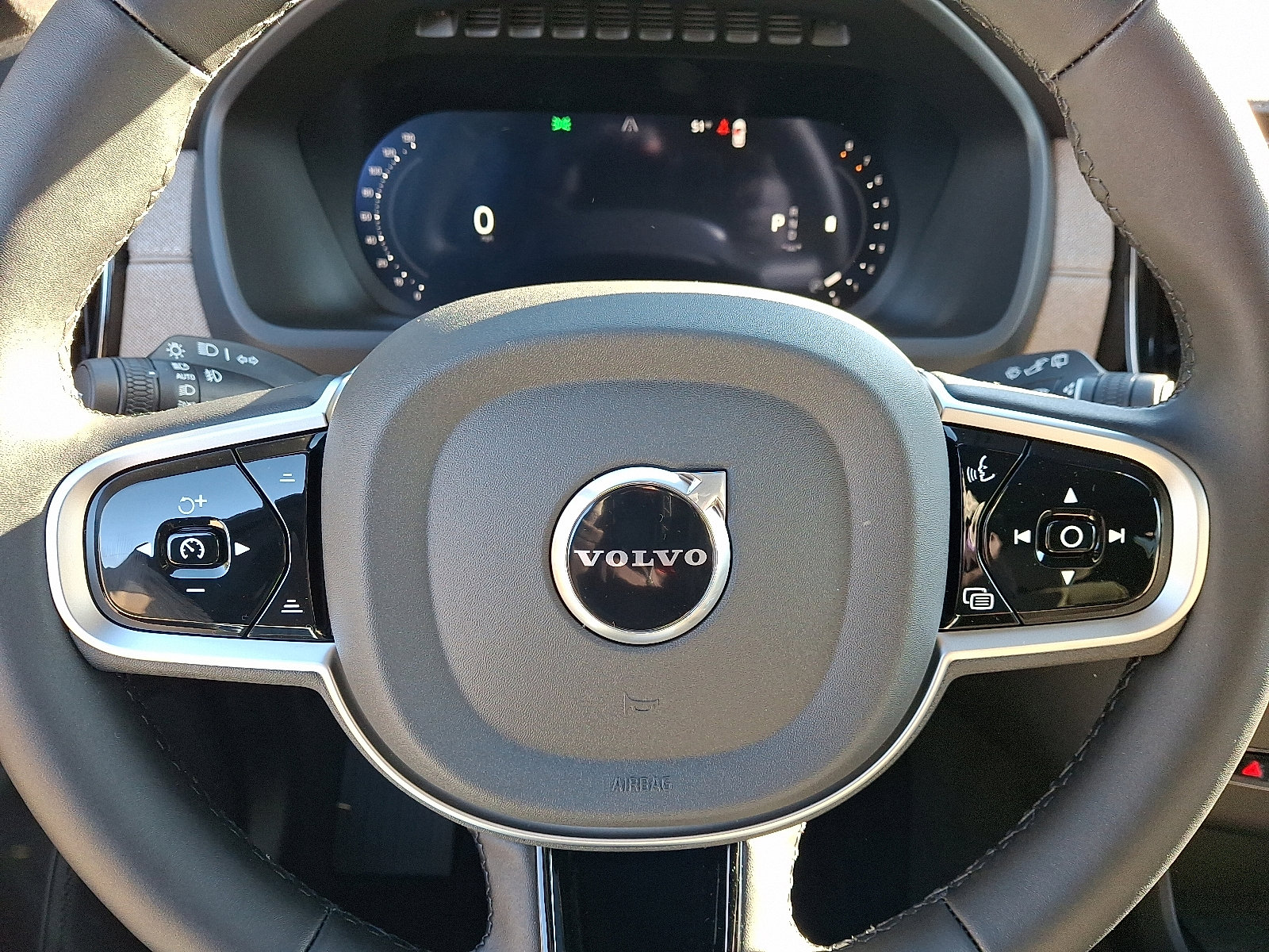 New 2026 Volvo XC90 B6 Plus w/ Protection Package Premier image 12