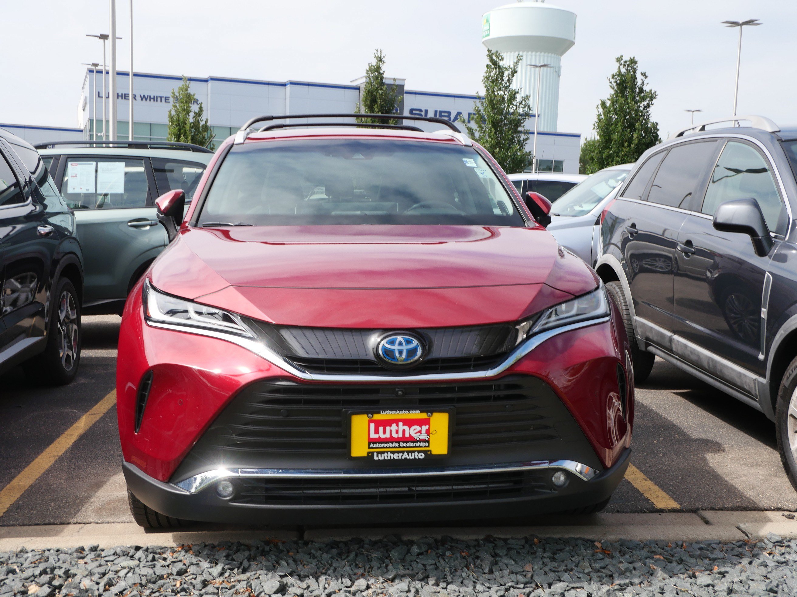 Used 2023 Toyota Venza Limited AWD/4WD image 2