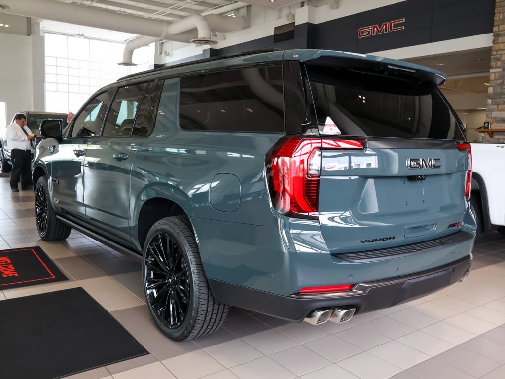 New 2026 GMC Yukon XL AT4 Ultimate AWD/4WD image 3