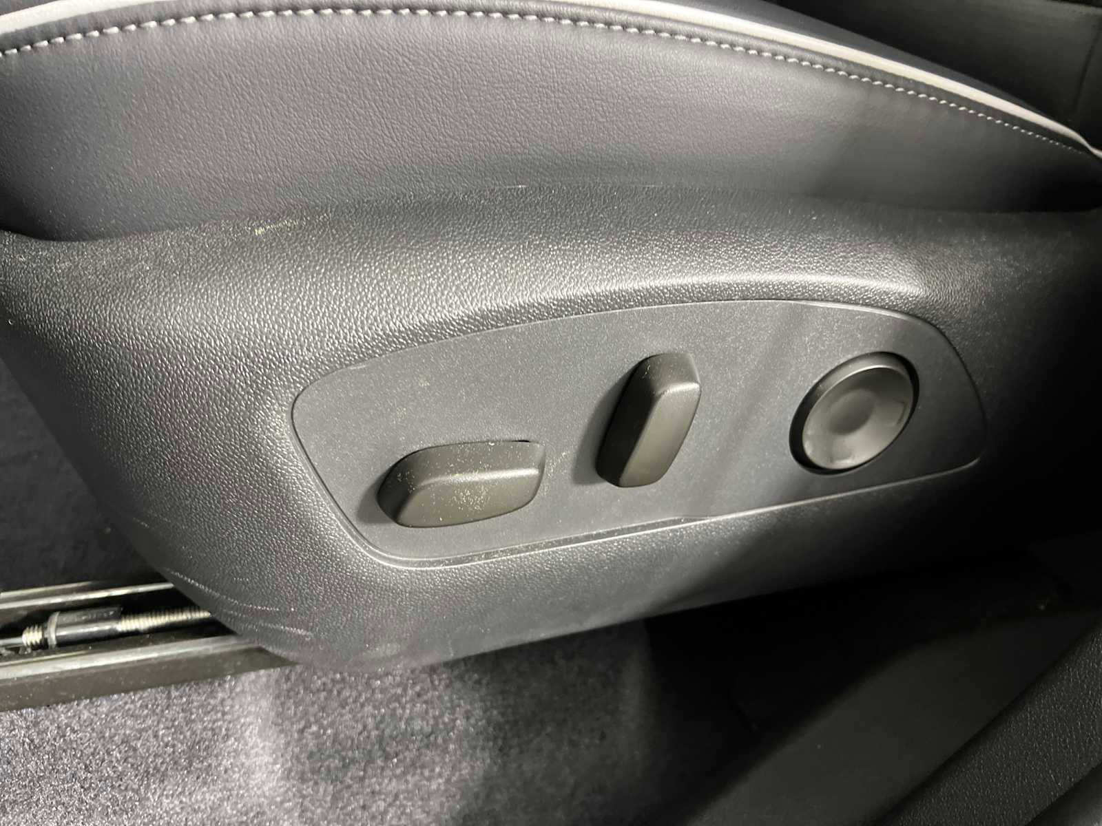 New 2026 Buick Enclave Sport Touring w/ Power Package image 8