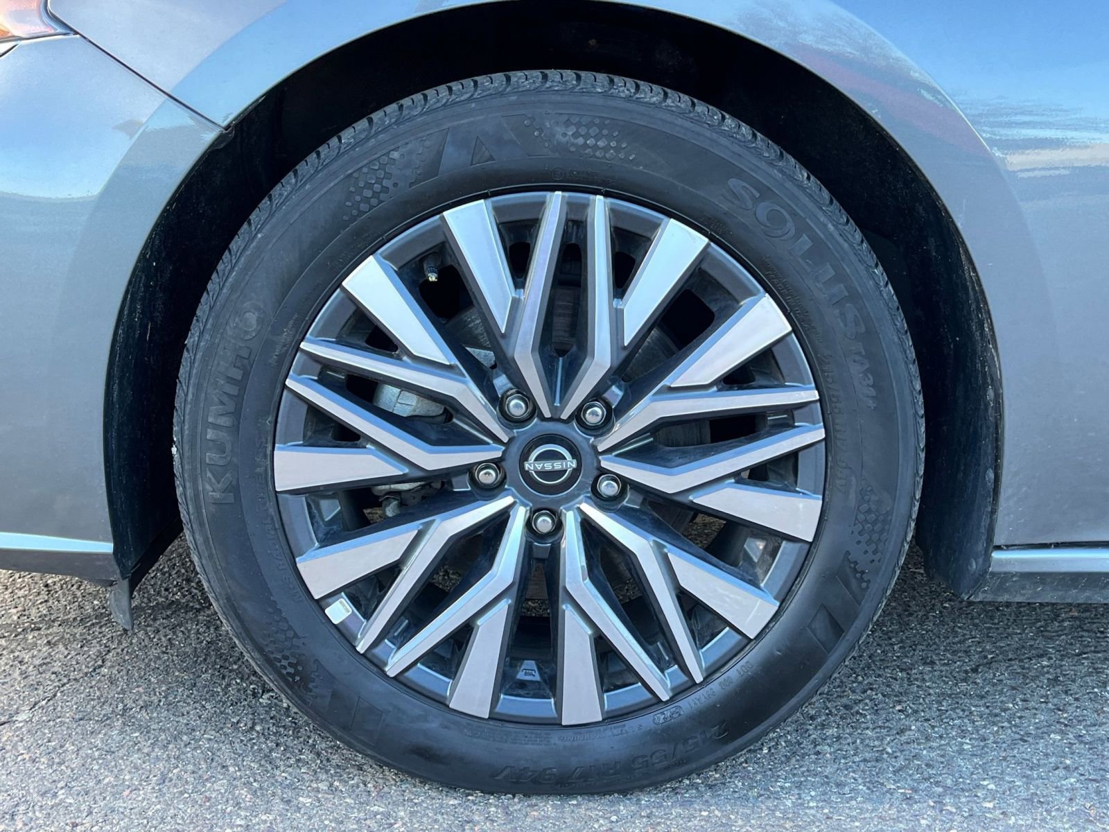 Used 2025 Nissan Altima 2.5 SV image 25