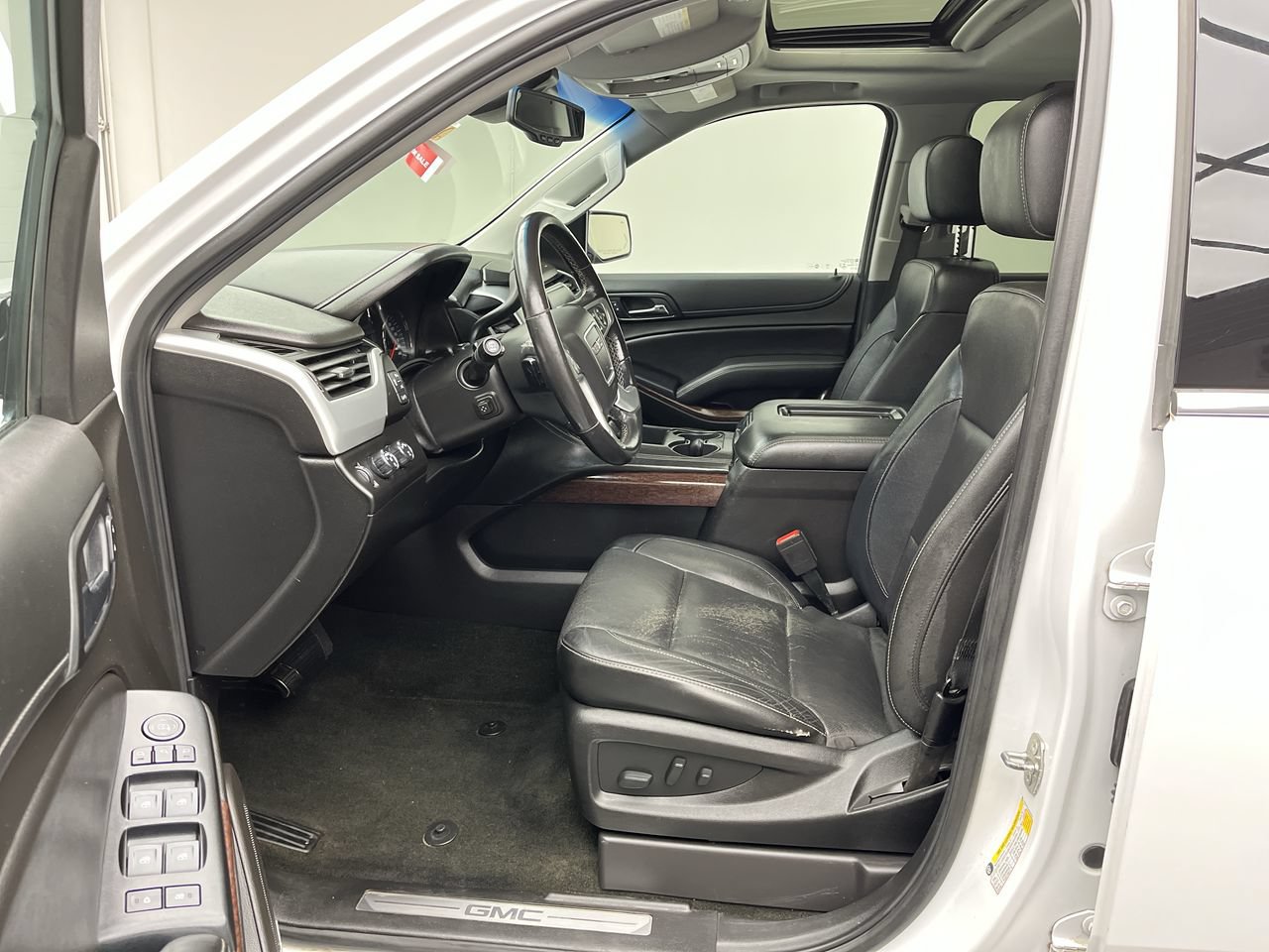 Used 2018 GMC Yukon SLT AWD/4WD image 3
