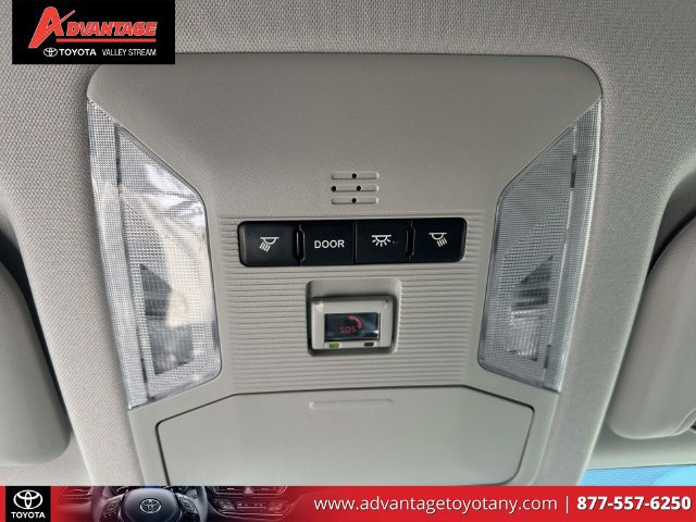 Used 2021 Toyota RAV4 LE AWD/4WD image 36
