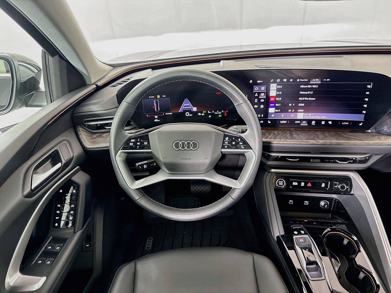 Used 2025 Audi Q5 Premium AWD/4WD image 30