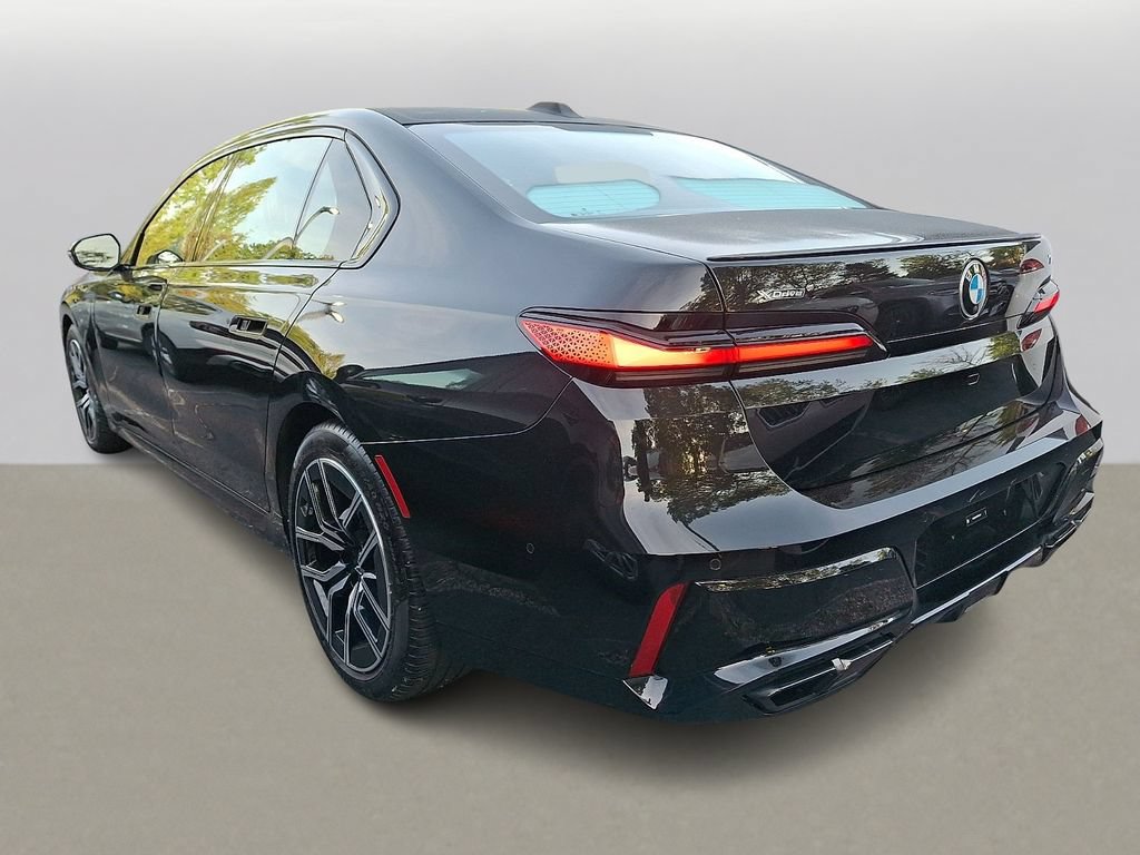 Certified 2024 BMW 760i xDrive w/ Executive Package AWD/4WD image 5