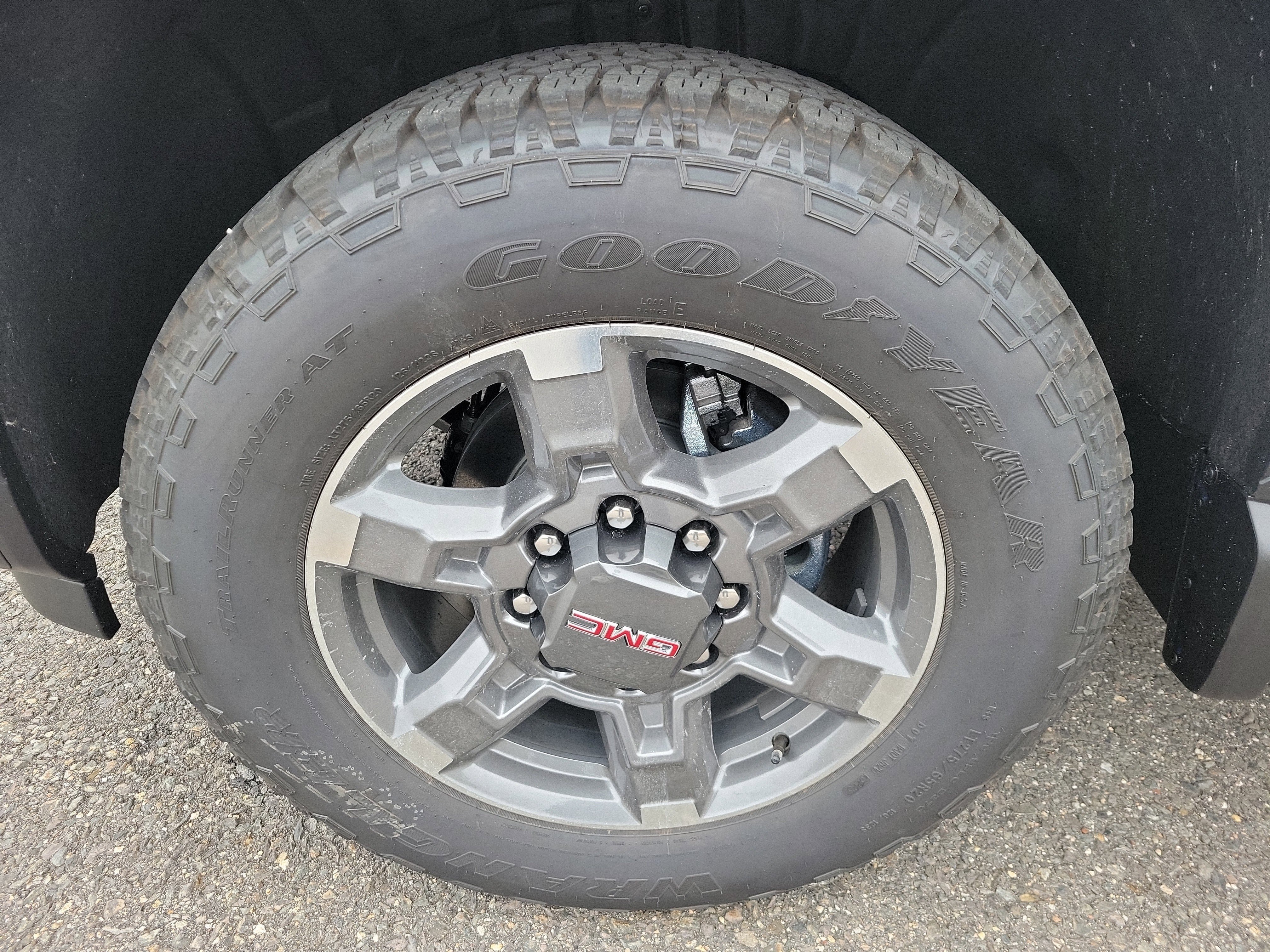 New 2026 GMC Sierra 2500 SLE w/ SLE Convenience Package AWD/4WD image 11