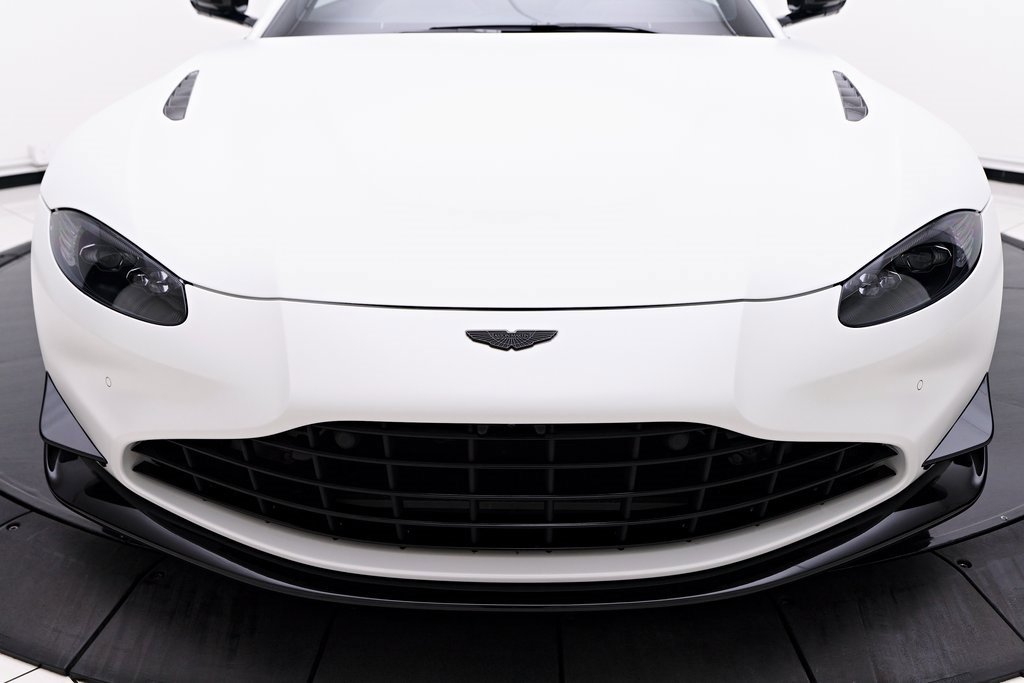 Used 2023 Aston Martin V8 Vantage Roadster image 22
