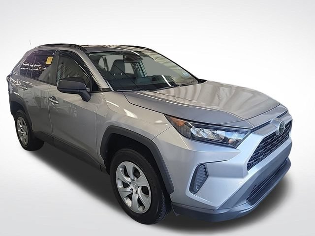 Used 2020 Toyota RAV4 LE FWD image 7