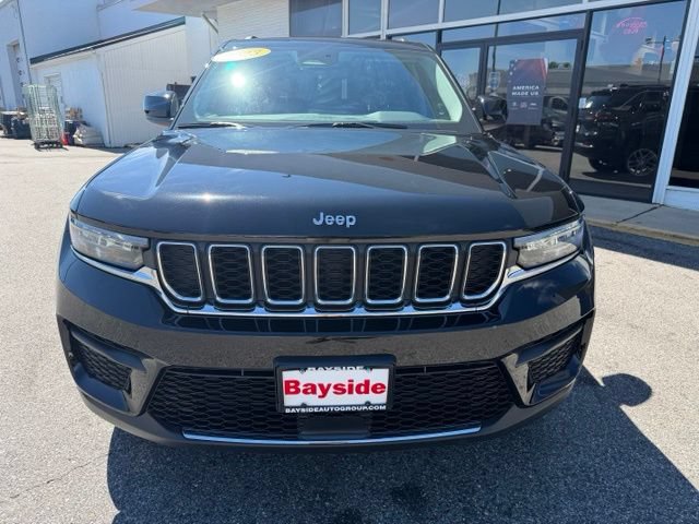 Used 2023 Jeep Grand Cherokee Laredo w/ Luxury Tech Group I AWD/4WD image 31