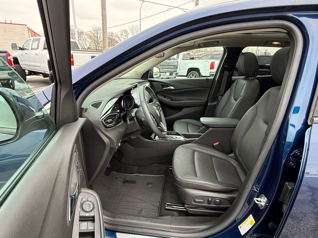 Used 2023 Buick Encore GX Essence w/ Experience Buick Package image 19