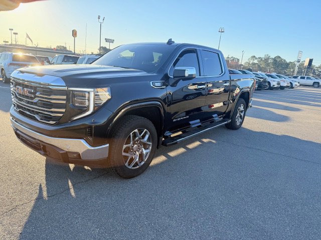 Used 2025 GMC Sierra 1500 SLT w/ SLT Premium Plus Package image 2