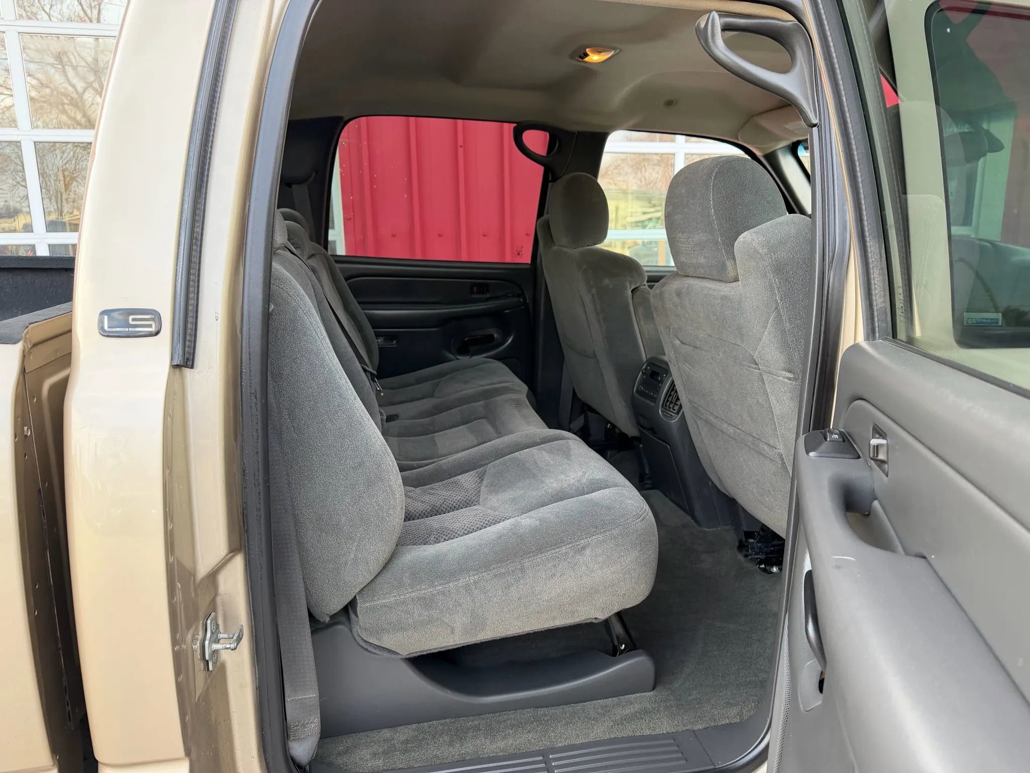 Used 2004 Chevrolet Silverado 2500 LS w/ Skid Plate Package AWD/4WD image 16