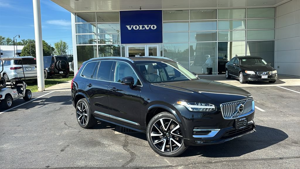 Certified 2023 Volvo XC90 B5 Plus w/ Protection Package Premier AWD/4WD image 2