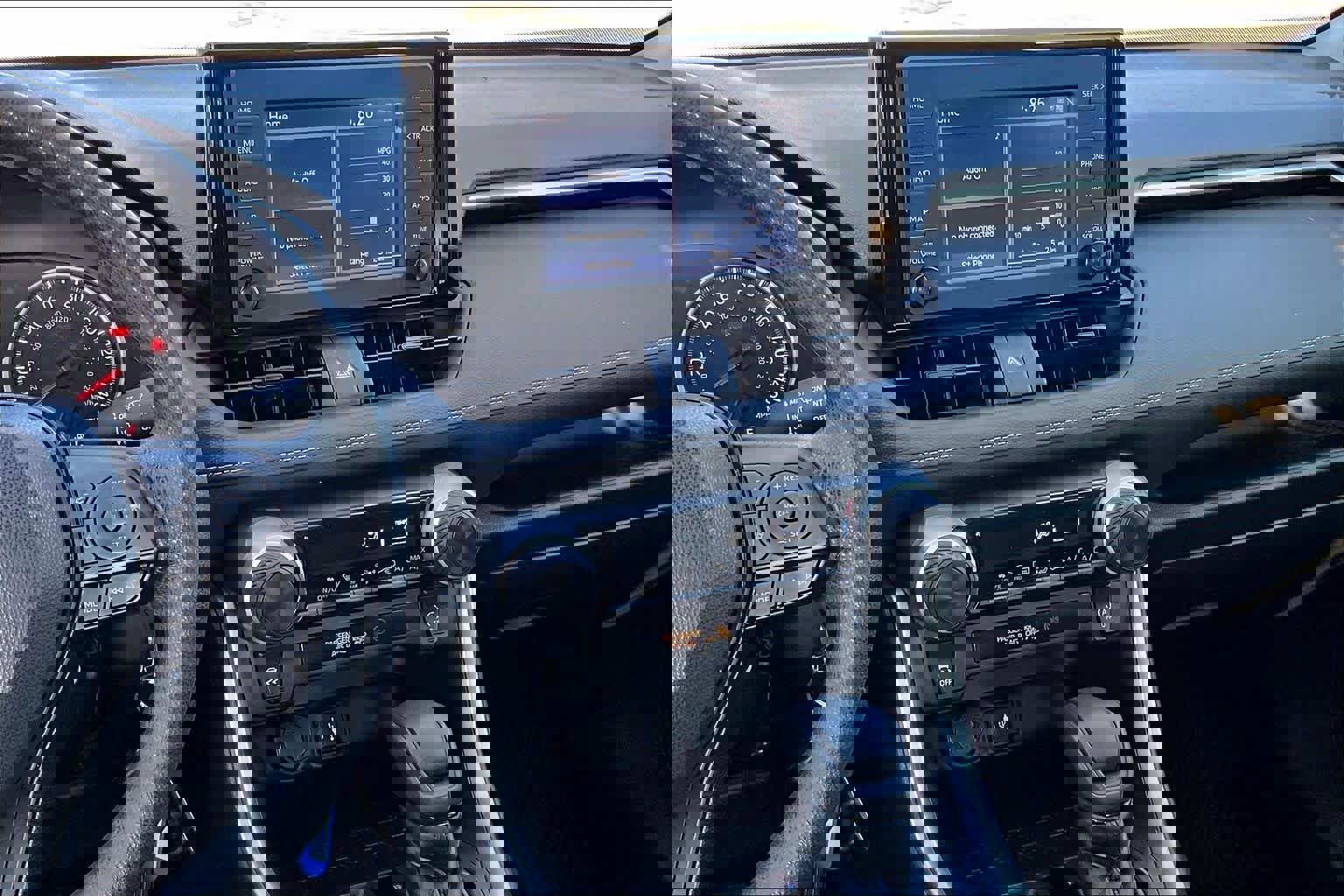 Used 2019 Toyota RAV4 LE w/ All Weather Liner Package image 7