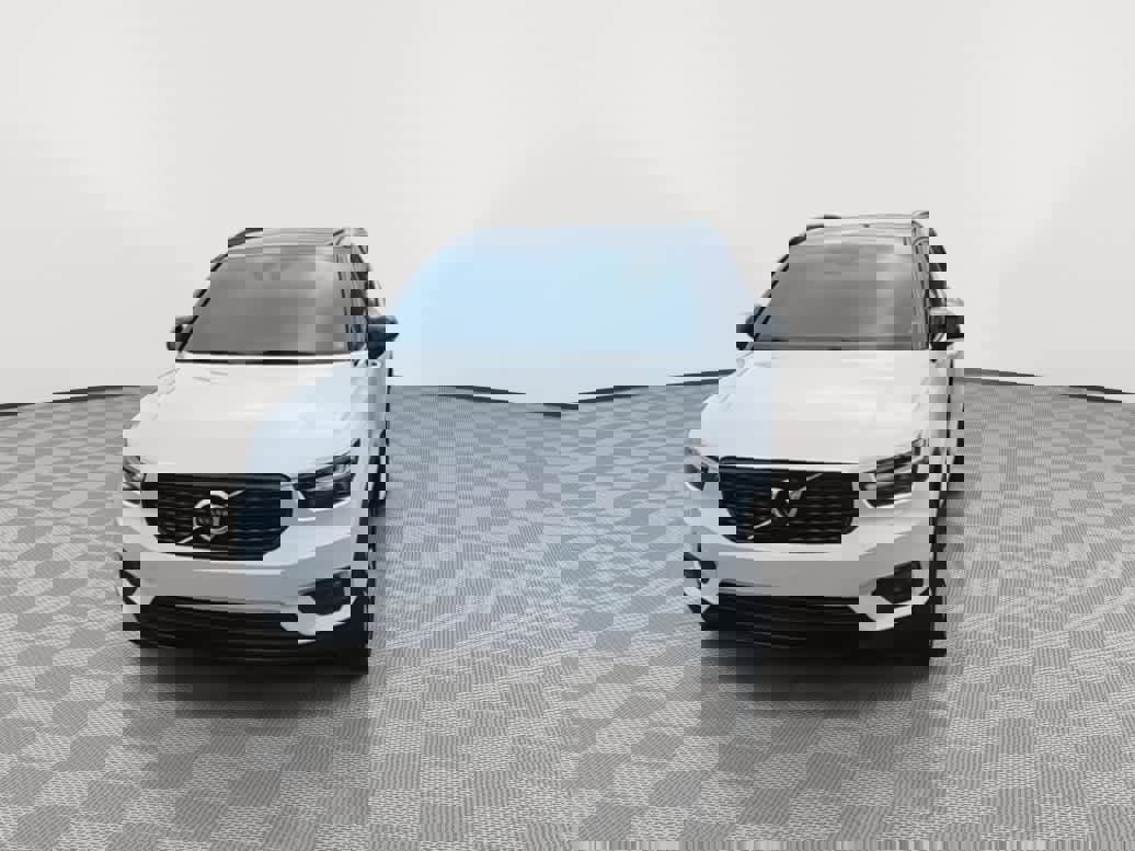 Used 2020 Volvo XC40 T5 R-Design AWD/4WD image 3