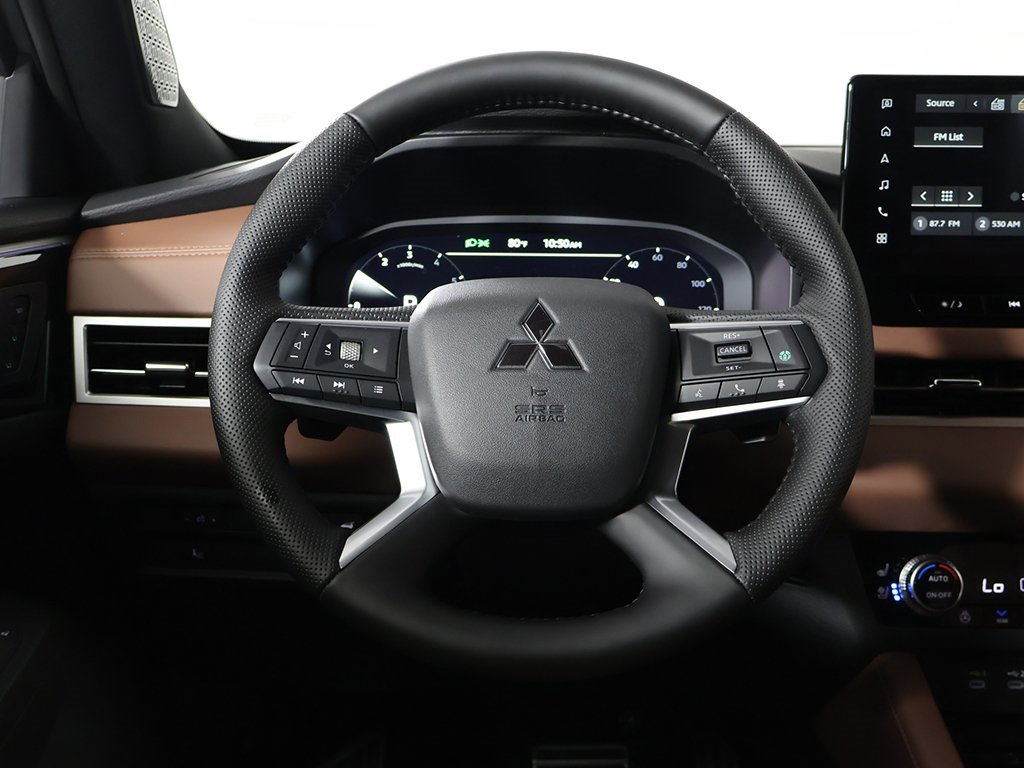 New 2025 Mitsubishi Outlander SEL image 44