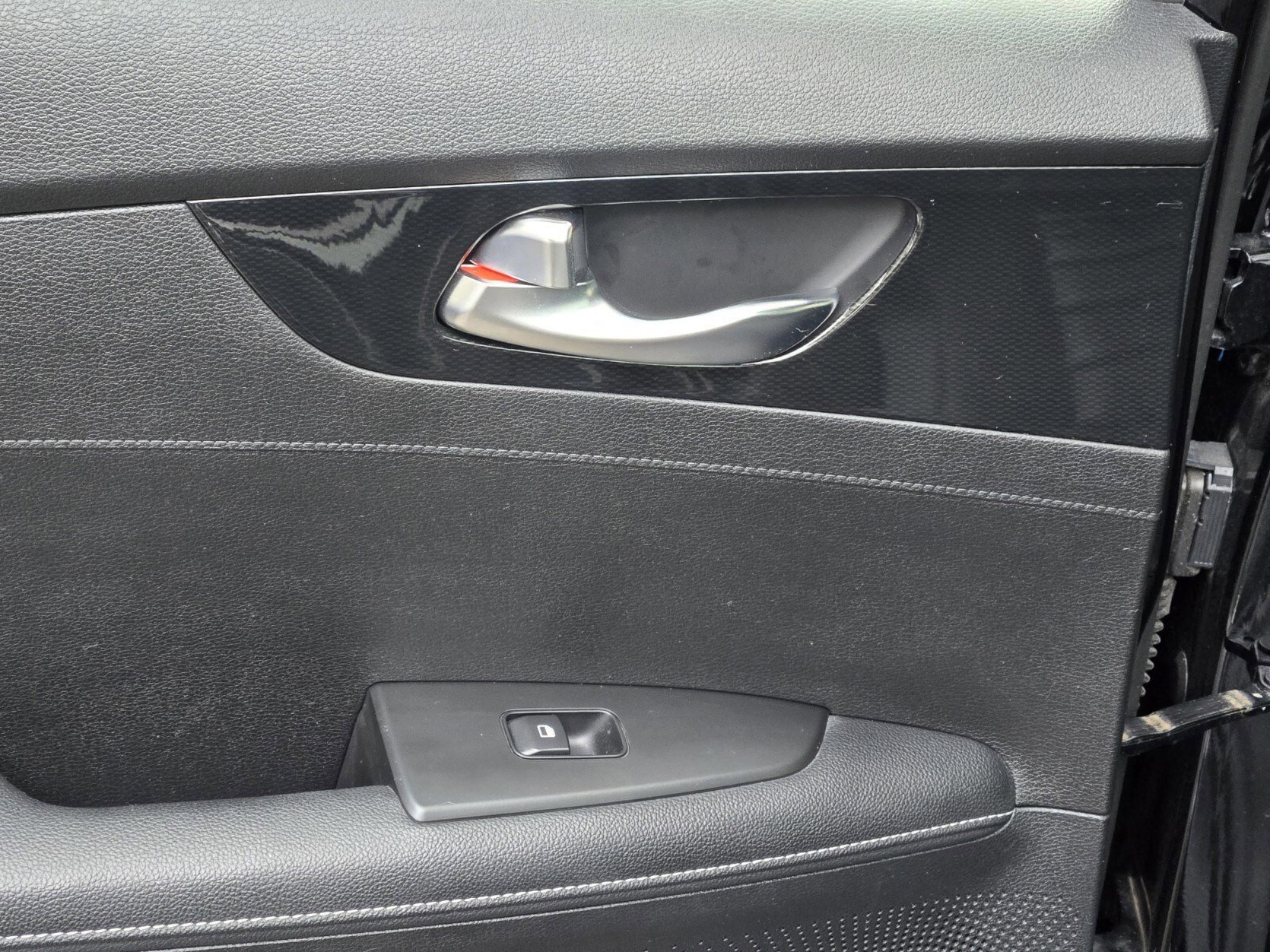 Used 2022 Kia Forte GT-Line w/ GT-Line Premium Package image 19