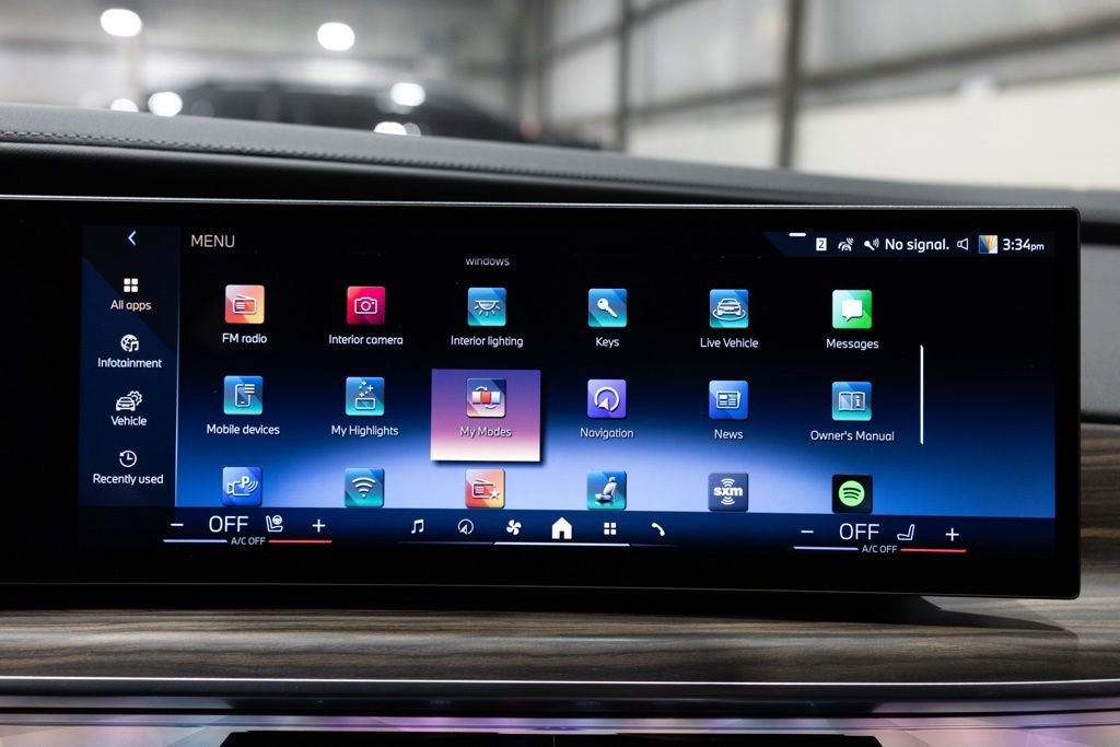 Used 2025 BMW i7 xDrive60 image 59