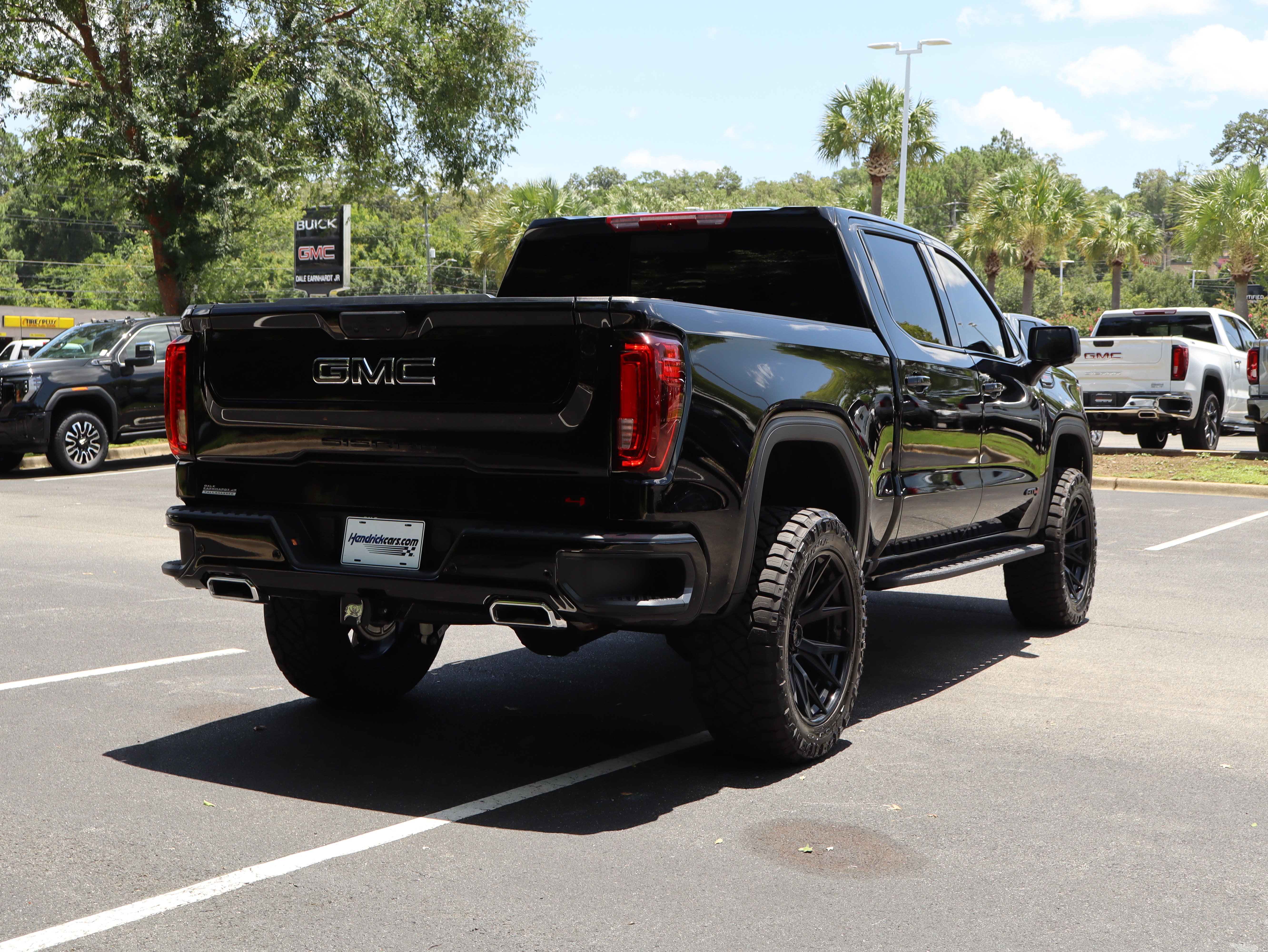 Used 2026 GMC Sierra 1500 AT4 w/ AT4 Premium Package AWD/4WD image 29