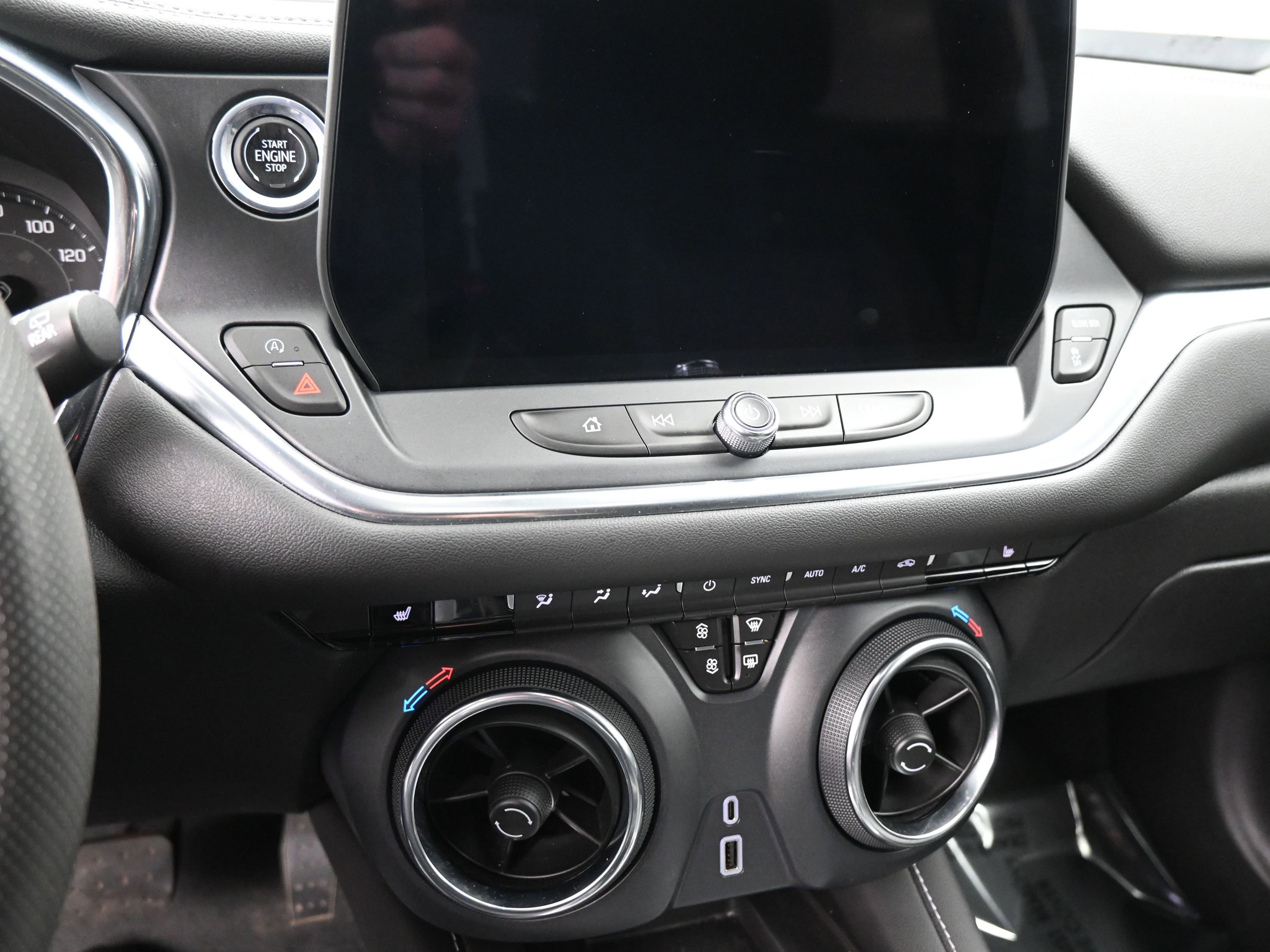 Certified 2024 Chevrolet Blazer LT w/ Convenience Package image 15