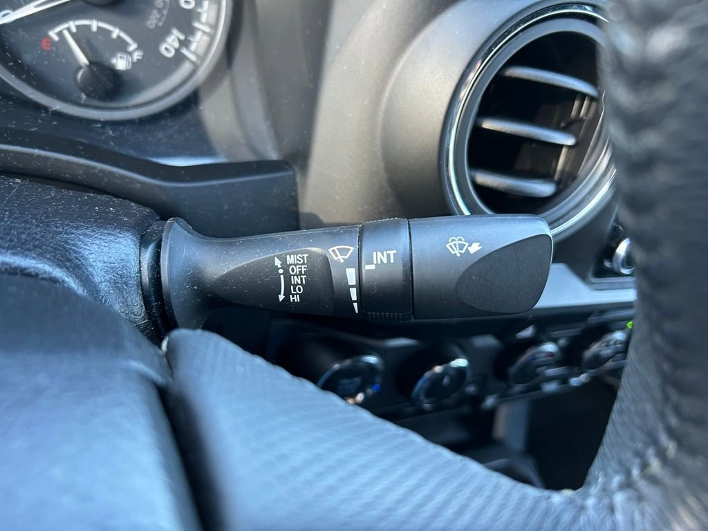 Used 2021 Toyota Tacoma TRD Sport w/ Technology Package image 21