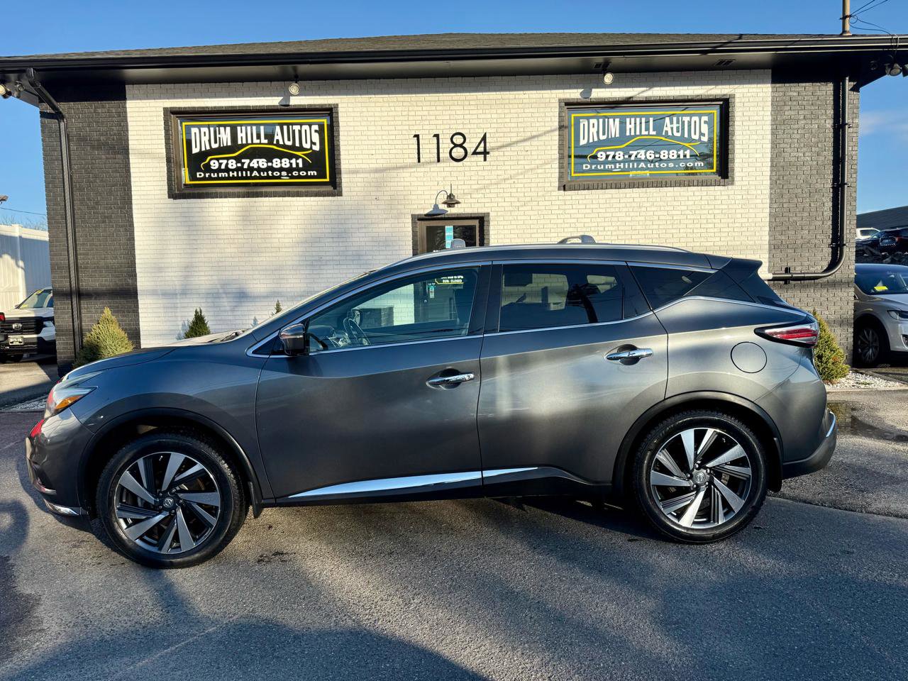 Used 2015 Nissan Murano Platinum w/ Platinum Technology Package AWD/4WD image 2