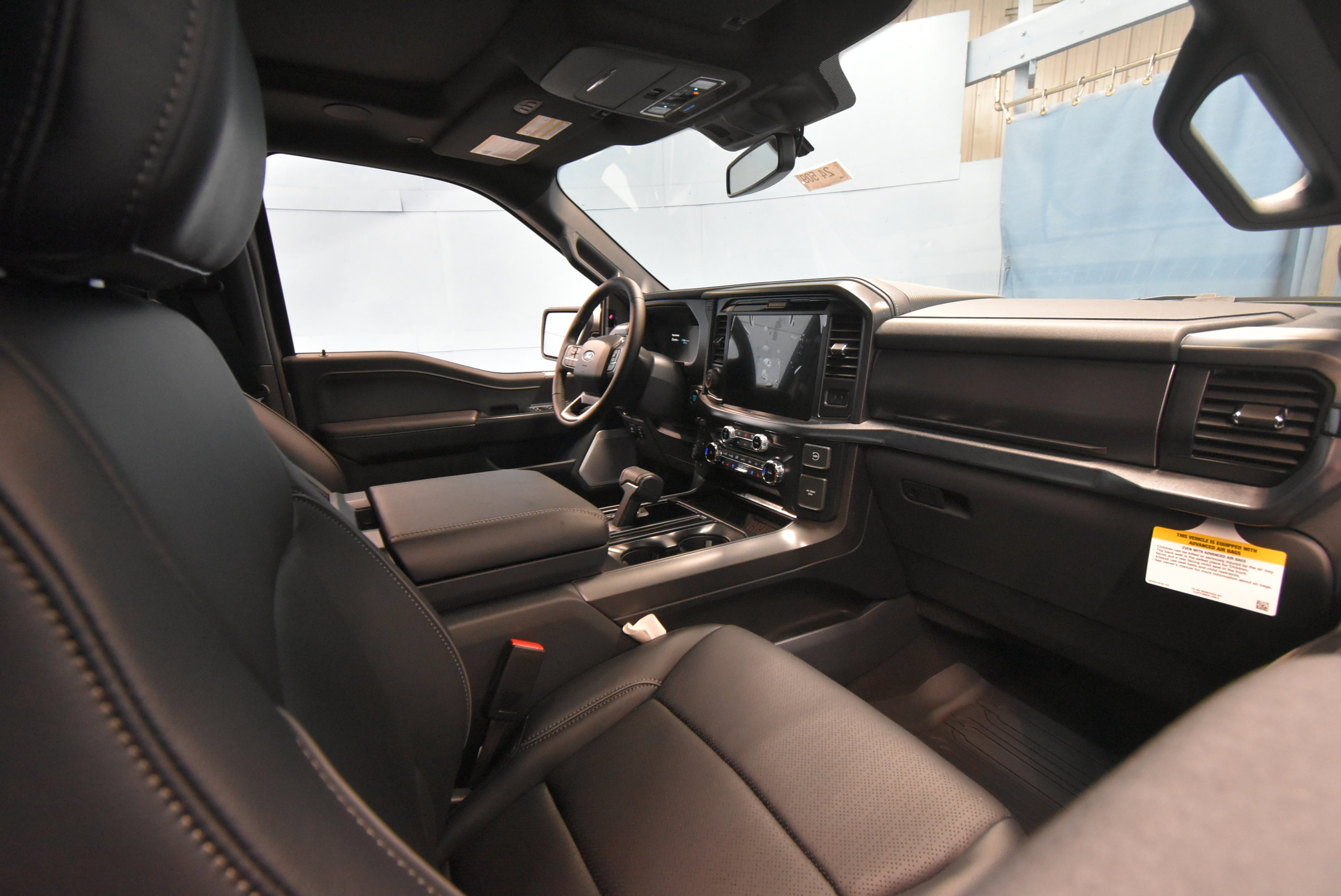 New 2025 Ford F150 Lariat w/ Equipment Group 502A High image 19