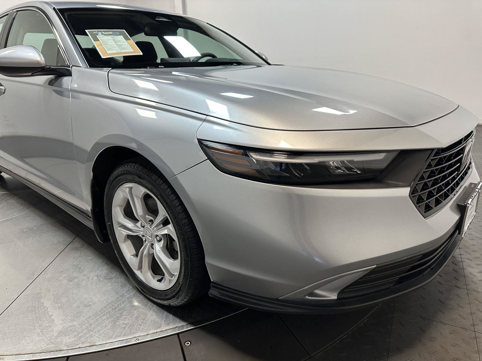 Certified 2023 Honda Accord LX image 3