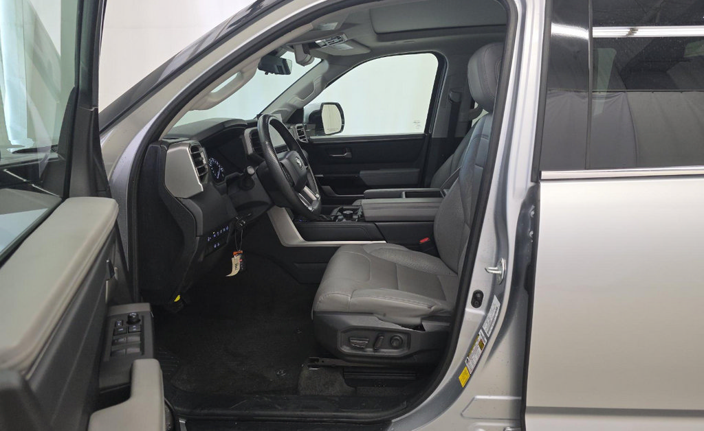 Used 2023 Toyota Tundra Limited AWD/4WD image 11