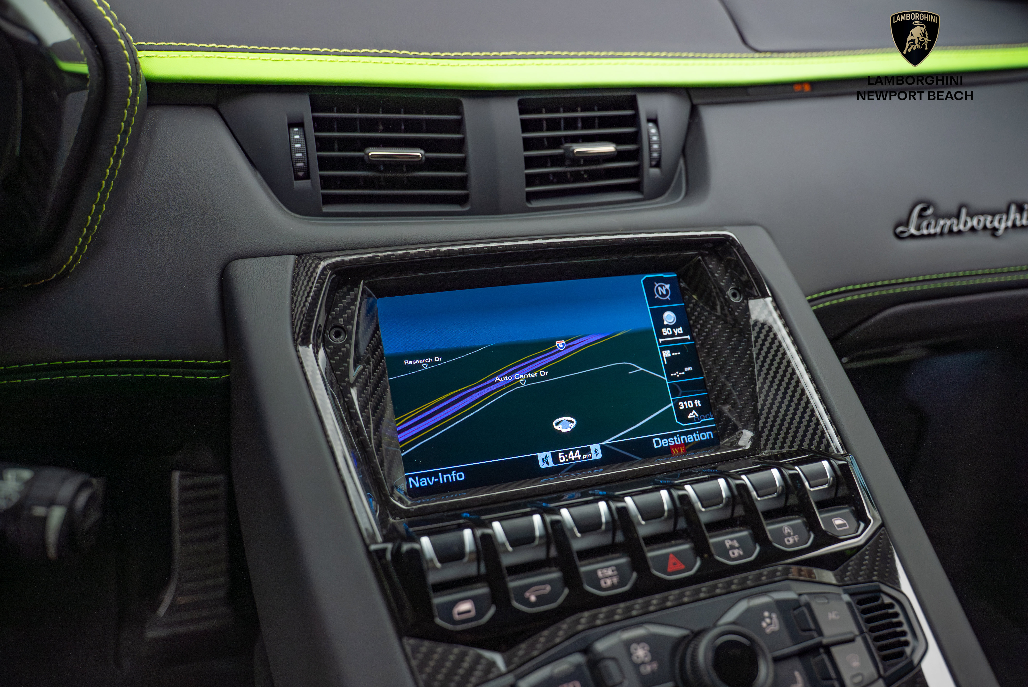 Used 2018 Lamborghini Aventador S image 32