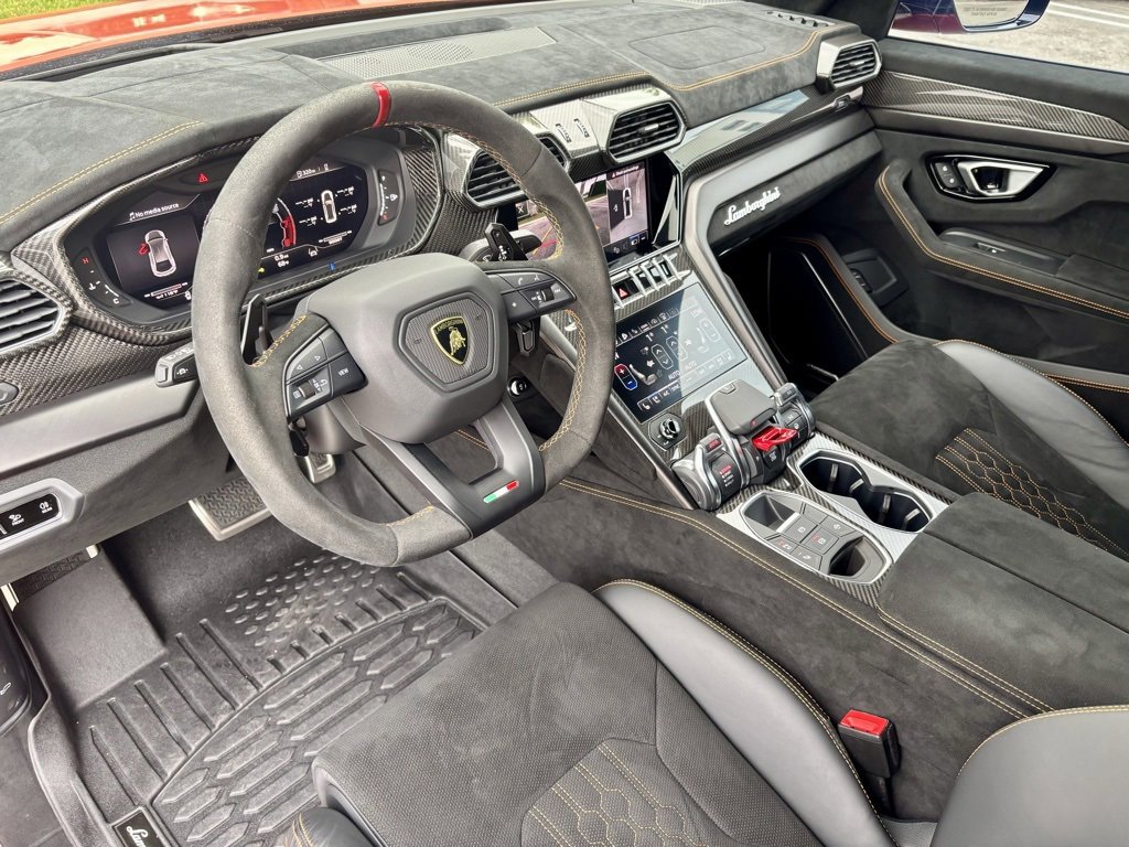 Used 2023 Lamborghini Urus Performante image 18
