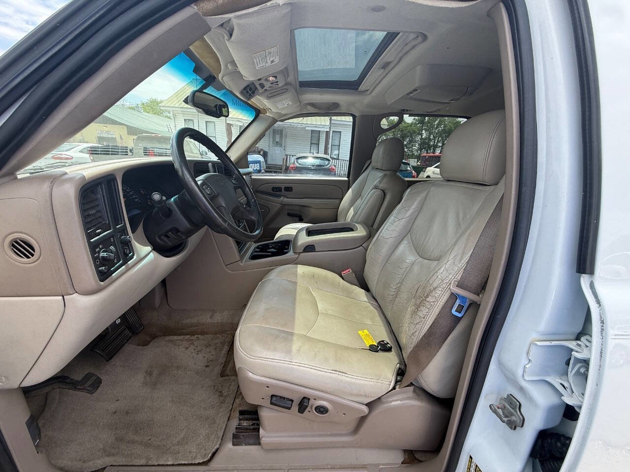 Used 2004 GMC Yukon XL SLT w/ Preferred Equipment Group RWD image 2