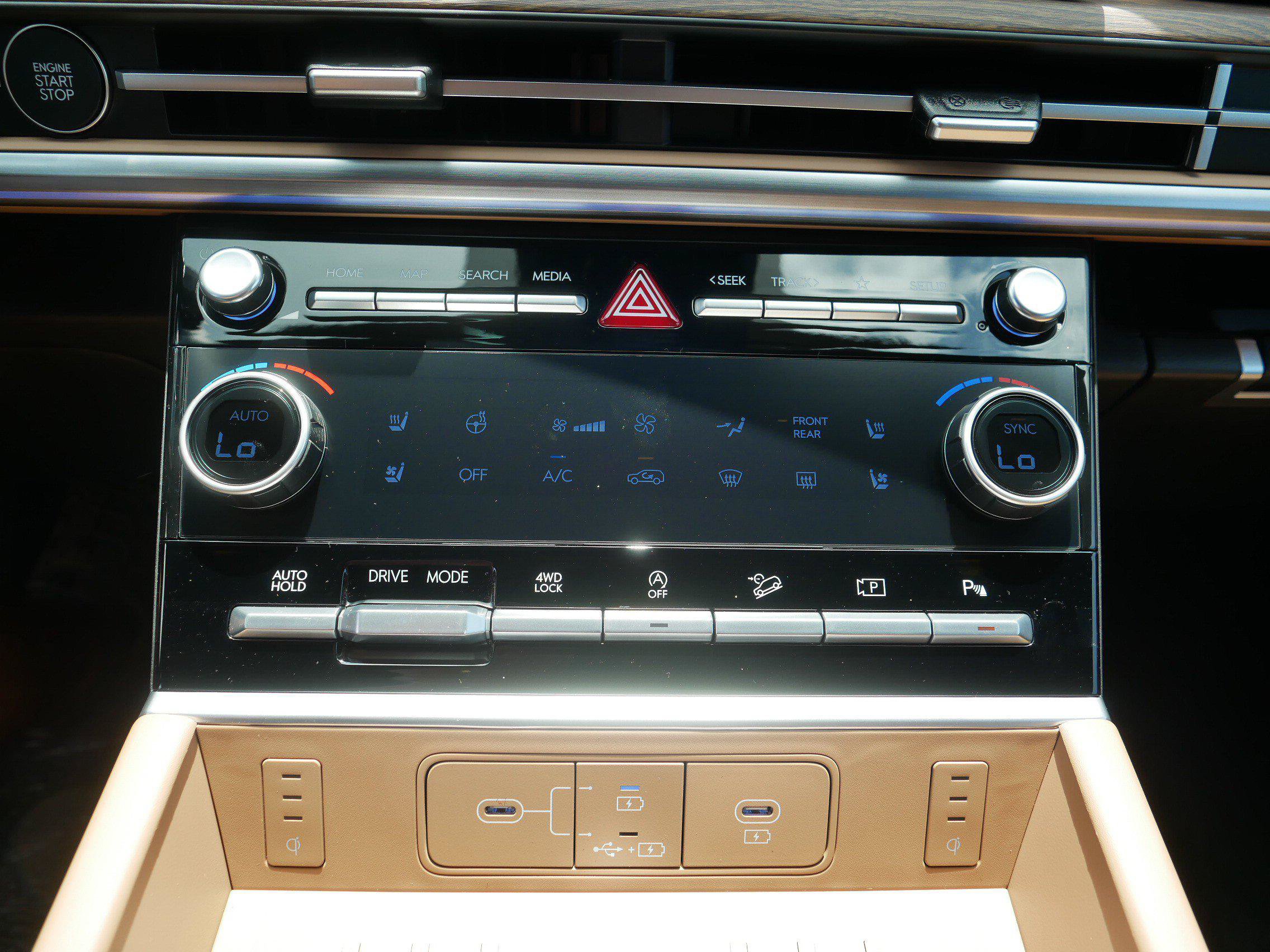 New 2026 Hyundai Santa Fe Calligraphy AWD/4WD image 9