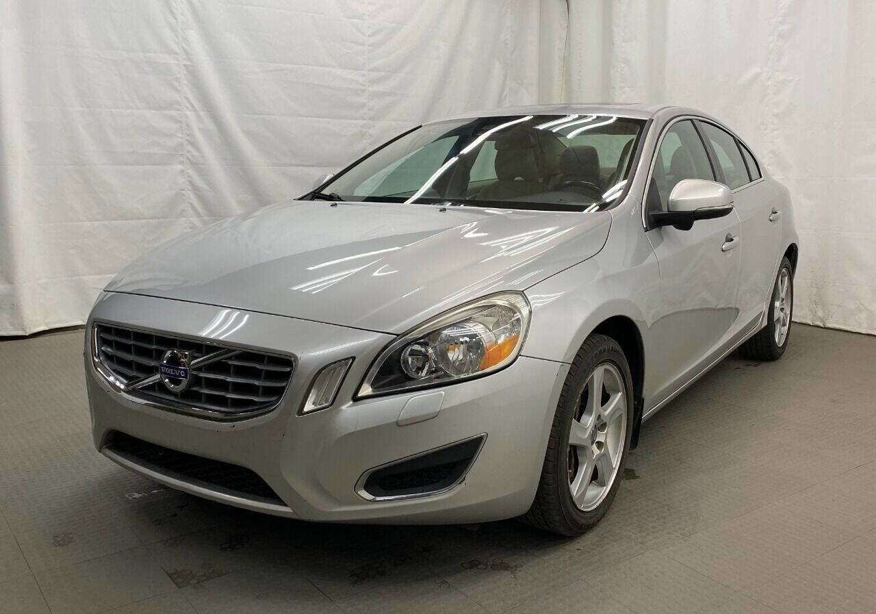 Used 2012 Volvo S60 T5 w/ Climate Pkg image 4