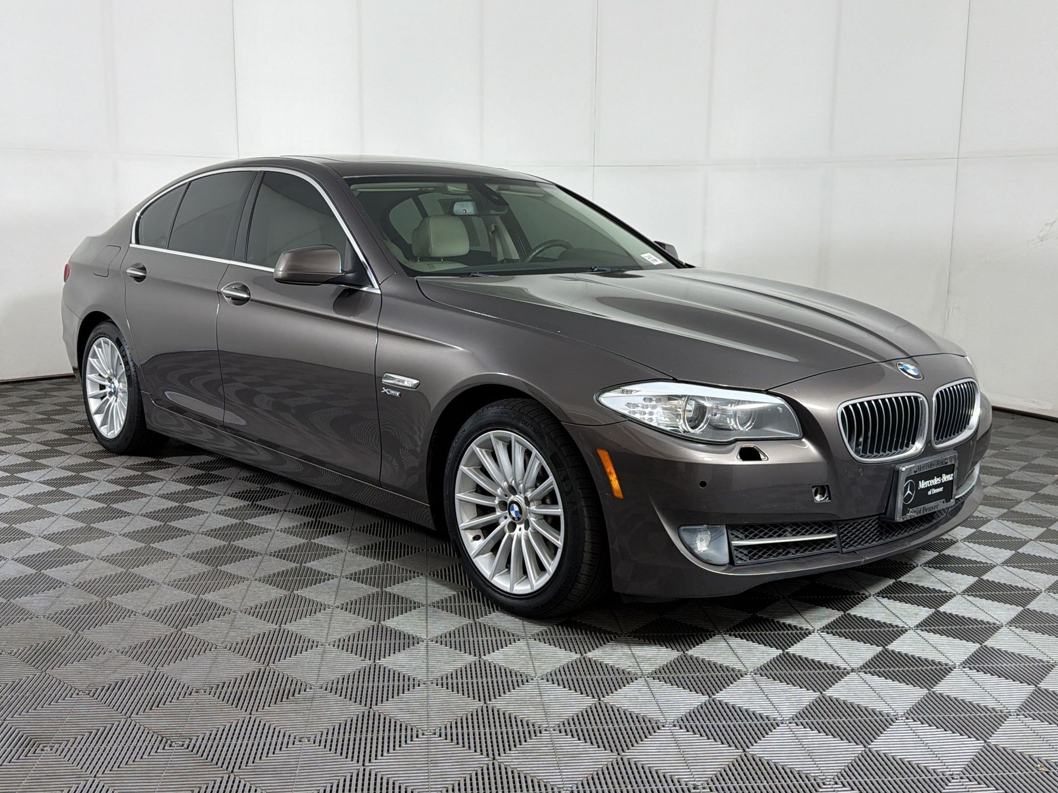 Used 2012 BMW 535i xDrive Sedan AWD/4WD image 7