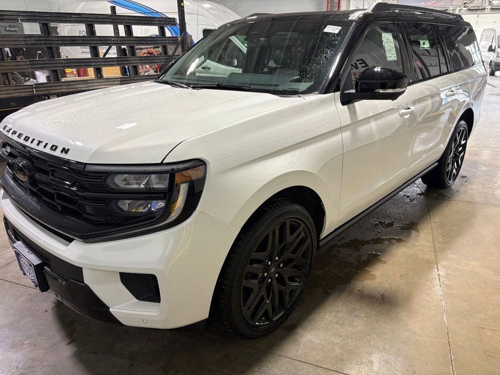New 2026 Ford Expedition Max Platinum w/ Stealth Performance Package AWD/4WD image 6